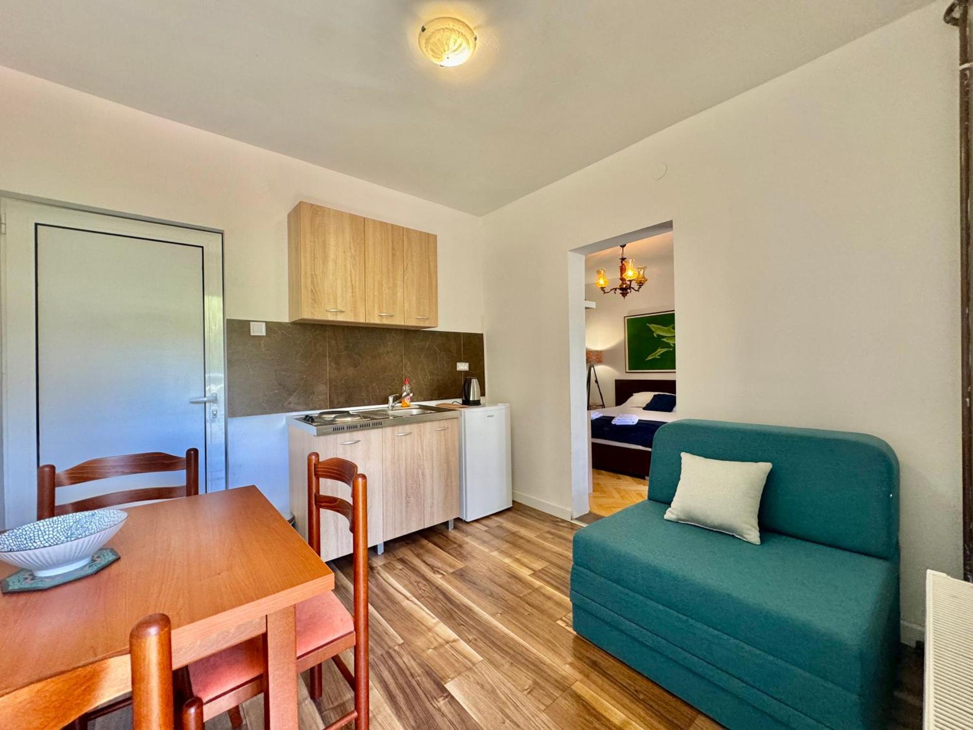 For-A Apartmani Бечичі Екстер'єр фото