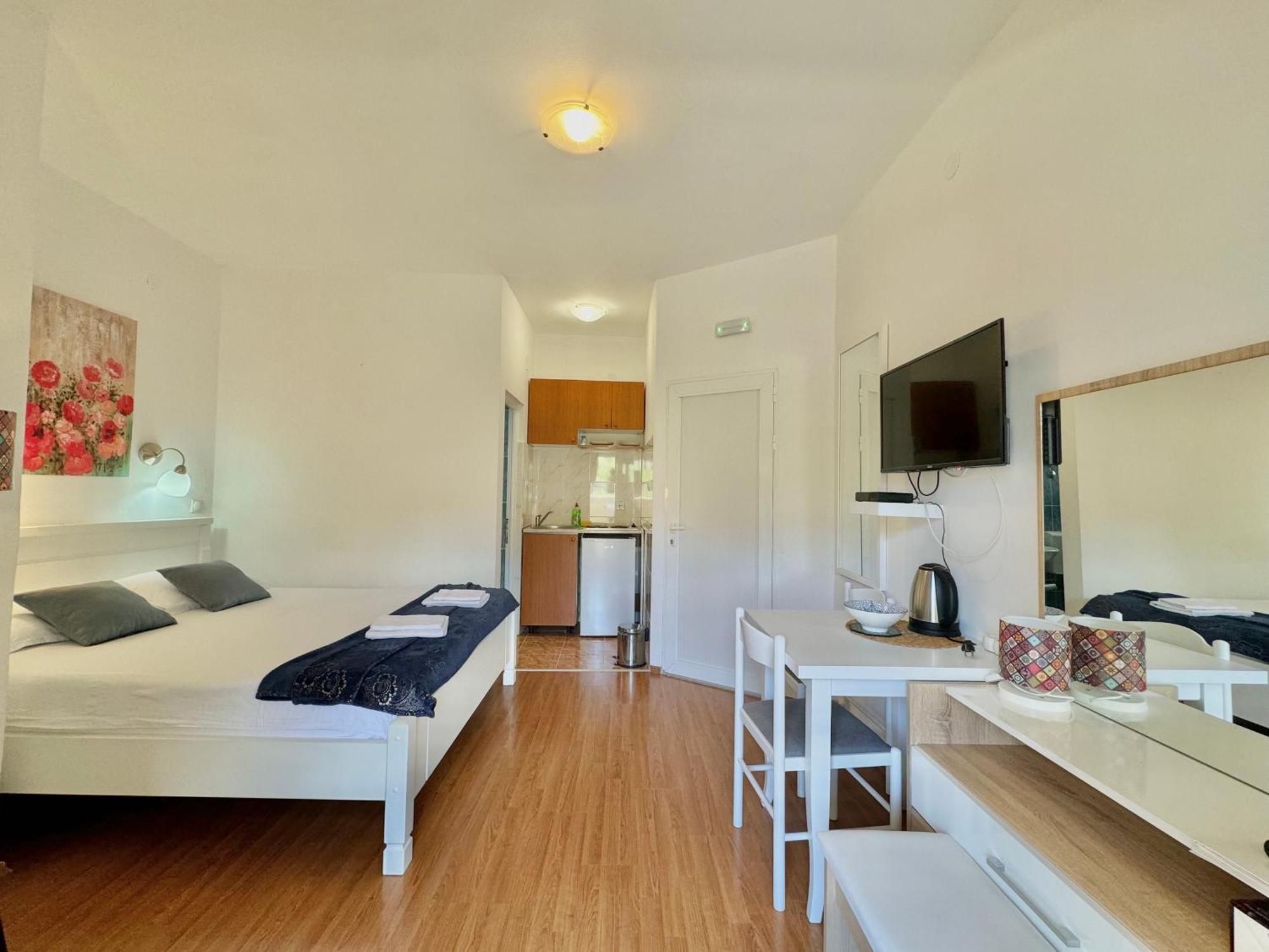 For-A Apartmani Бечичі Екстер'єр фото