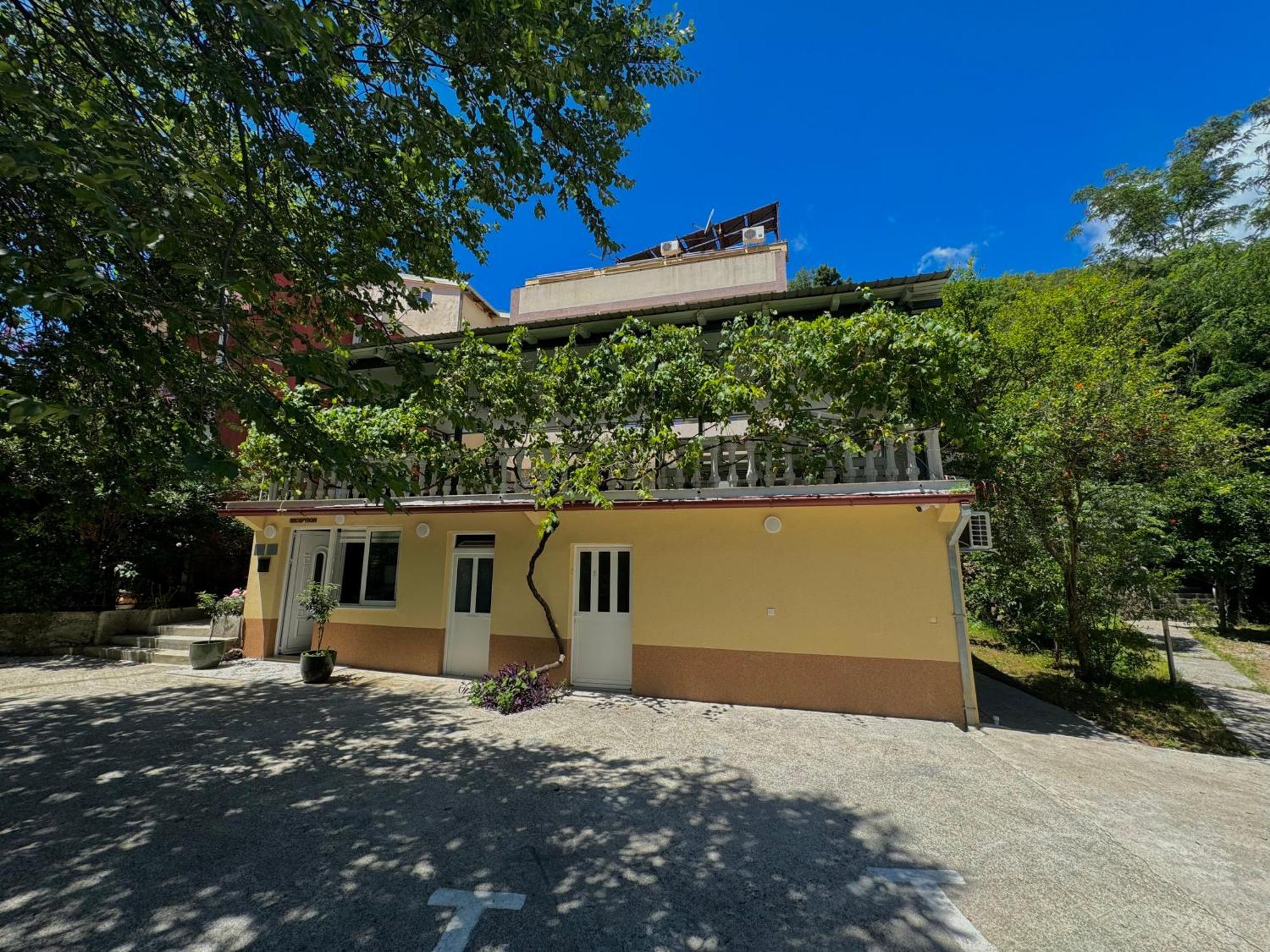 For-A Apartmani Бечичі Екстер'єр фото