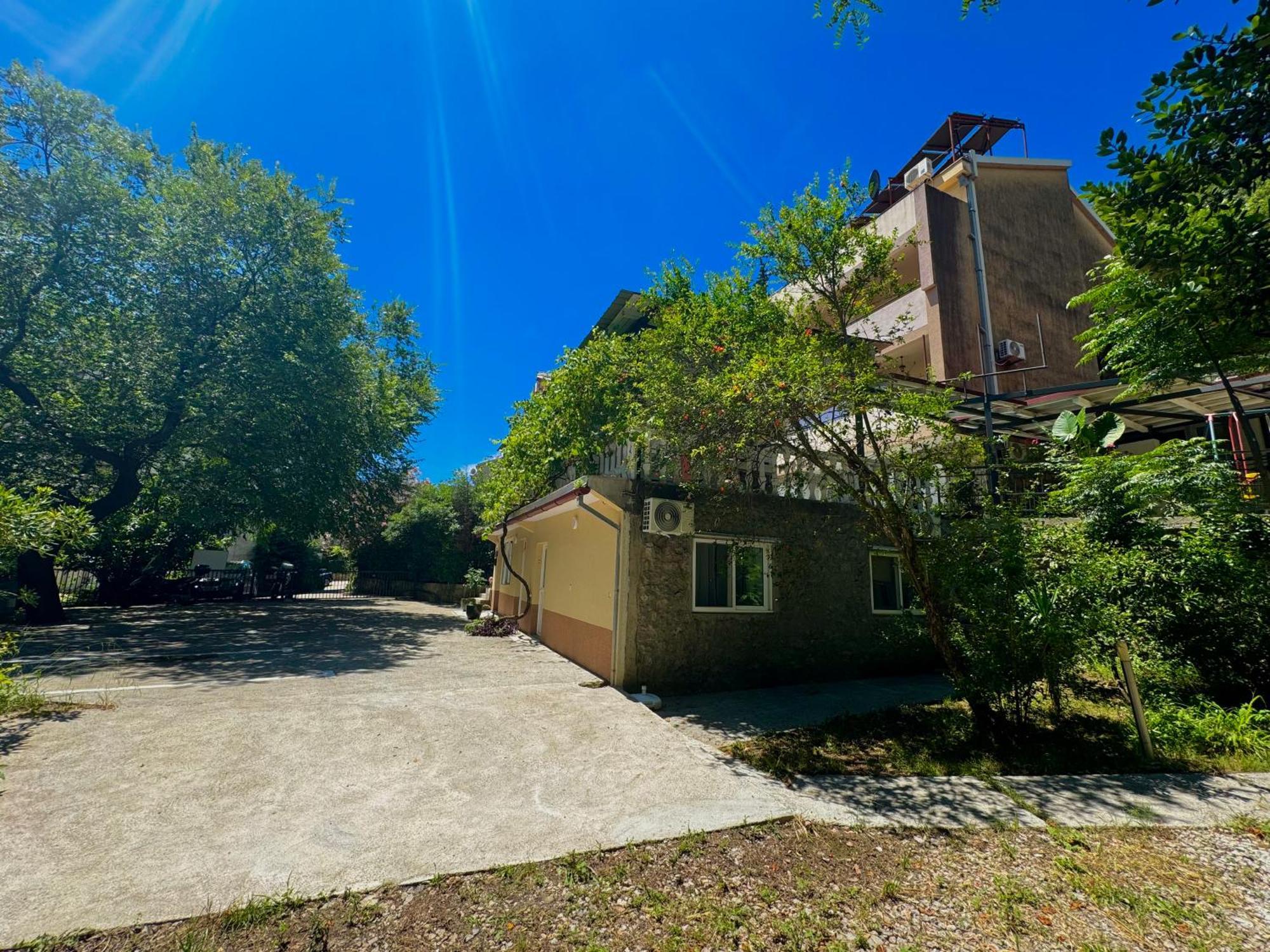 For-A Apartmani Бечичі Екстер'єр фото